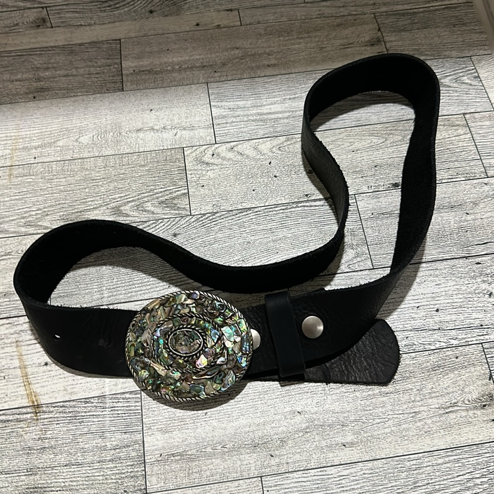 LEATHEROCK abalone black leather belt size small